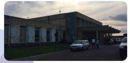 基桑加尼機場因屋面增加水箱、墻面增加幕墻等建筑物功能提升改造而增加荷載，對原有建筑質量進行檢測鑒定